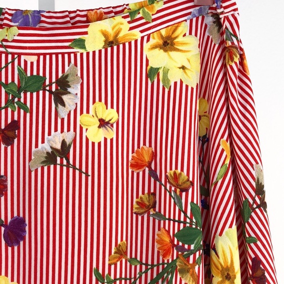Calvin Klein Red Floral Print Stripe Print Skirt - Picture 3 of 8